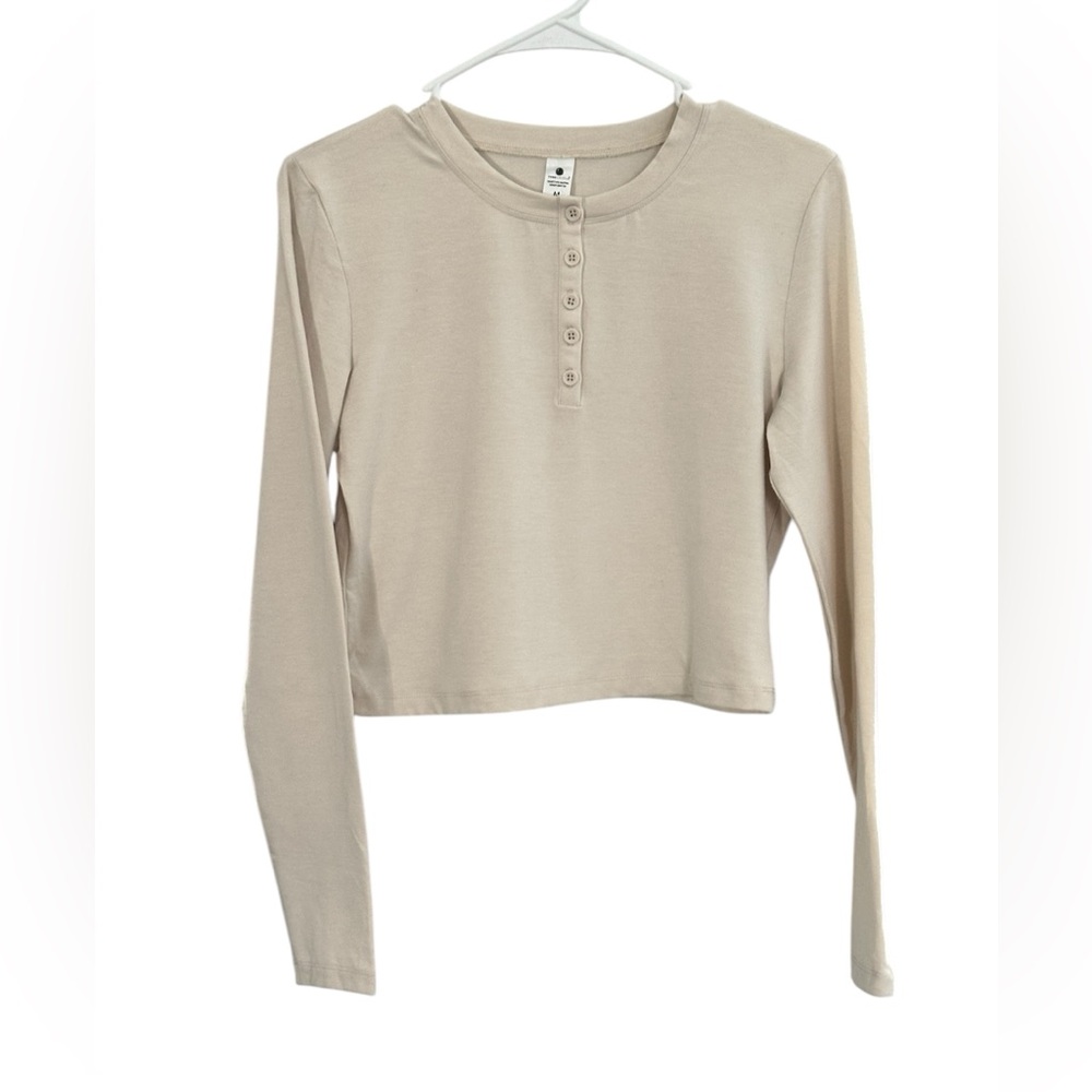 Yogalicious - Woman’s Velvety Valetina Henley Crop Top - Size Med -New With Tags